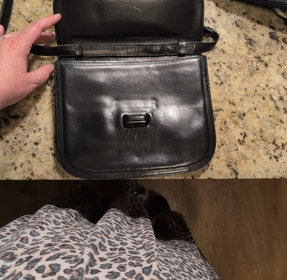 Yves Saint Laurent Elegant Leather Bag Vintage Authentic - Picture 3 of 6